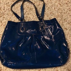 Women’s coach purse.